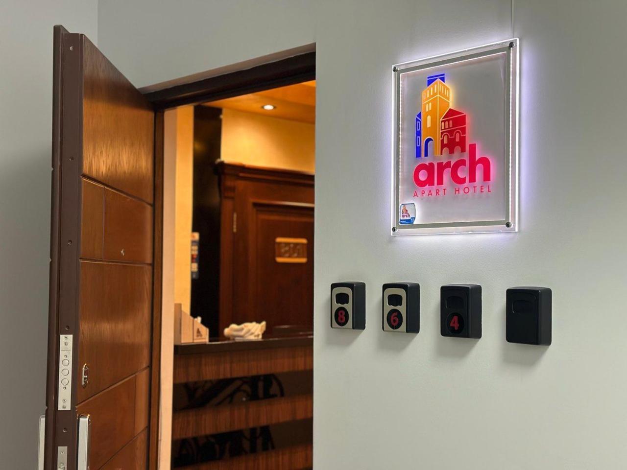 Arch Apart Hotel 耶烈万 外观 照片