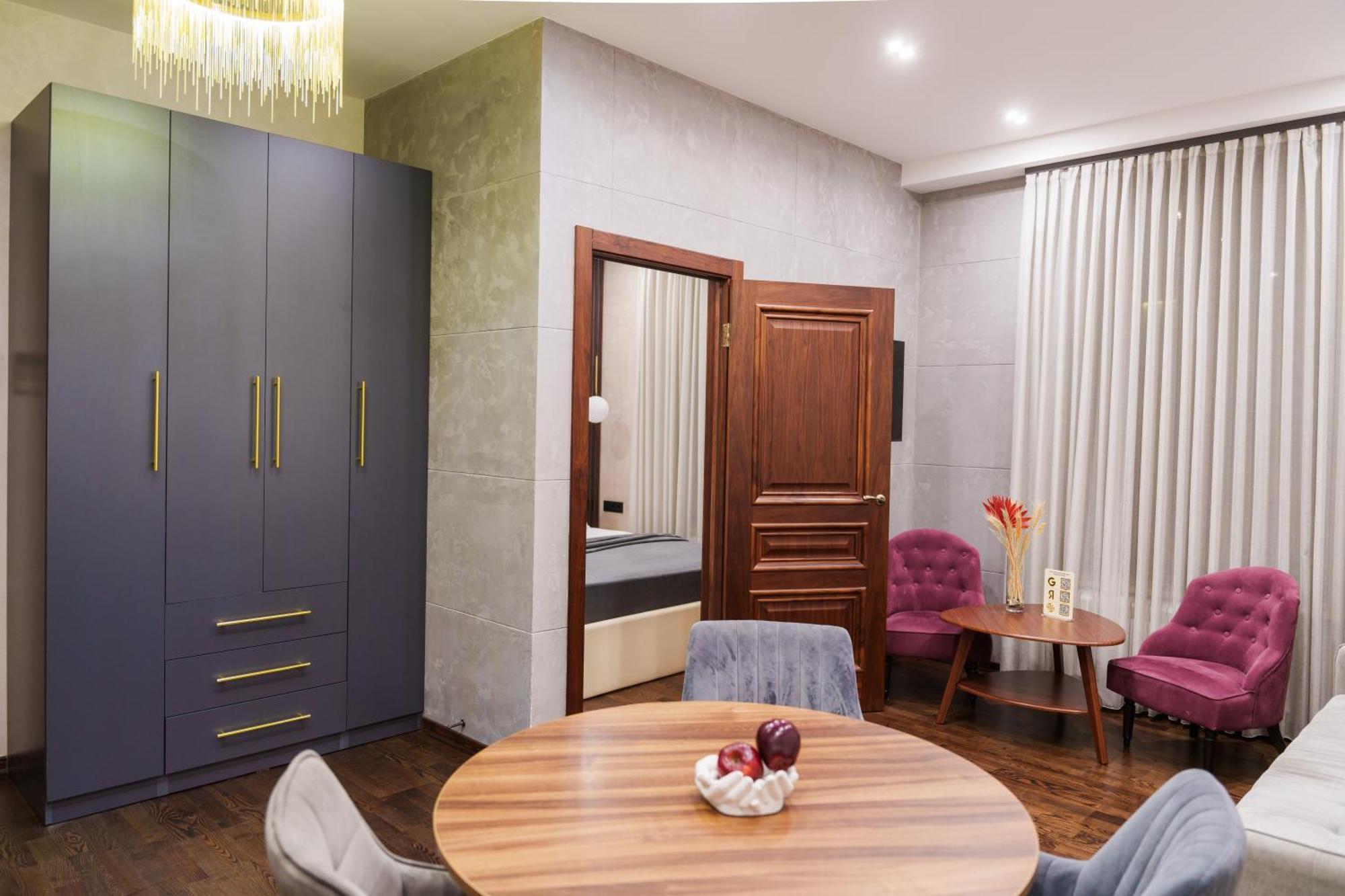 Arch Apart Hotel 耶烈万 客房 照片